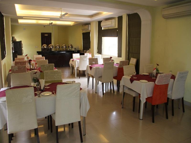 Clarks Inn Nehru Place New Delhi Extérieur photo