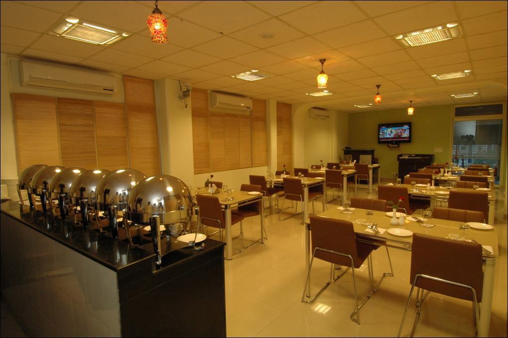 Clarks Inn Nehru Place New Delhi Extérieur photo